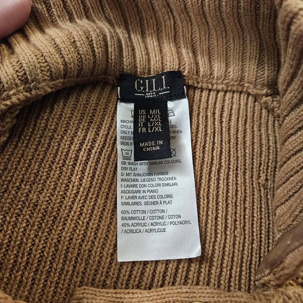 G.I.L.I. Tan Sweater Cape‎ Poncho Gold Button Detail Size M/L Knit Boho Chic